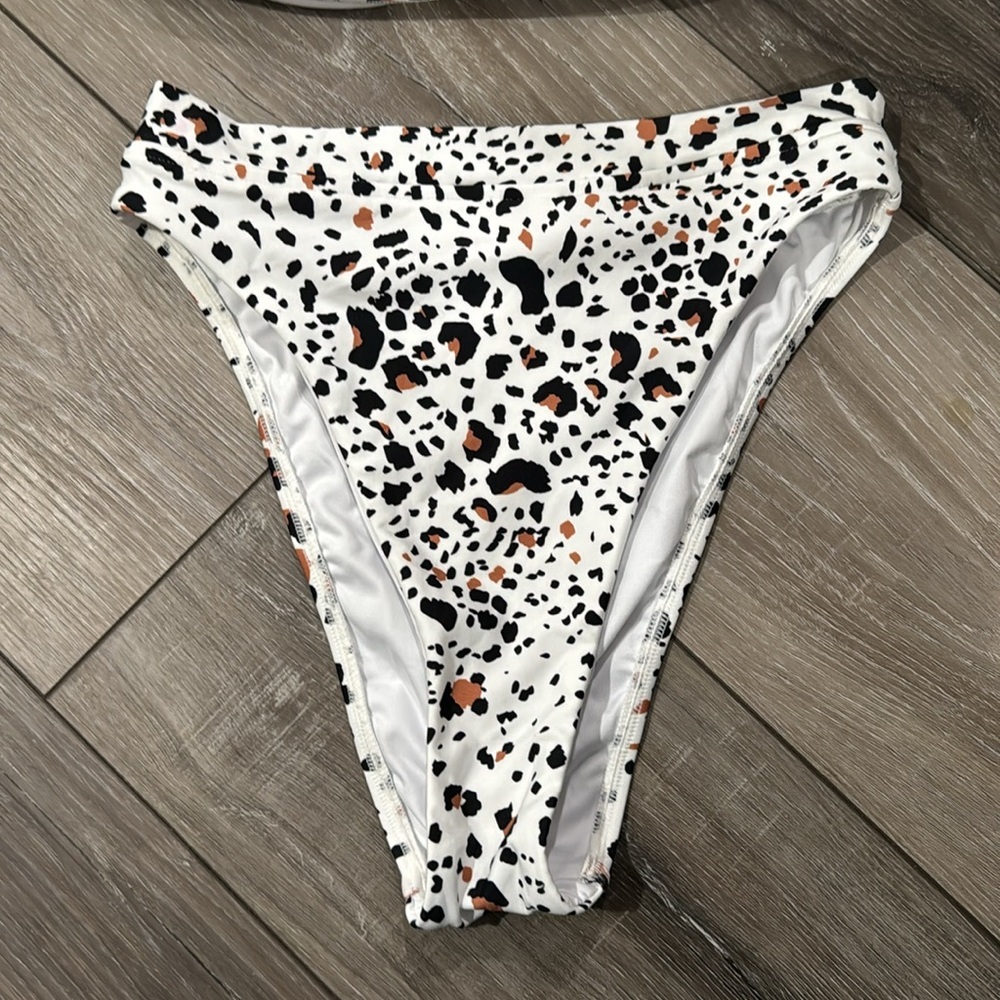 NWOT! Victoria Secret Animal Print Bikini Set - Picture 3 of 9